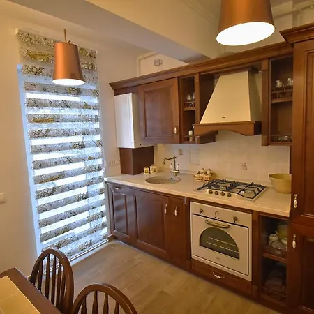Stefan Apartment *